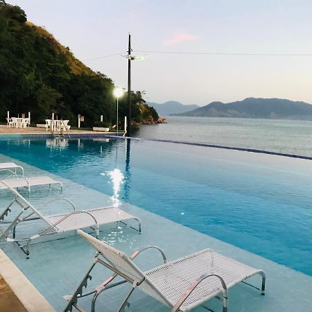 Apartamento Pe Na Areia Frente Para O Mar E Piscina Na Prainha Caraguatatuba Zewnętrze zdjęcie