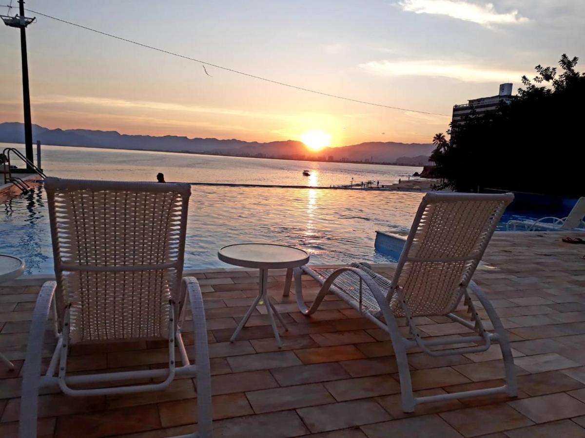 Apartamento Pe Na Areia Frente Para O Mar E Piscina Na Prainha Caraguatatuba Zewnętrze zdjęcie