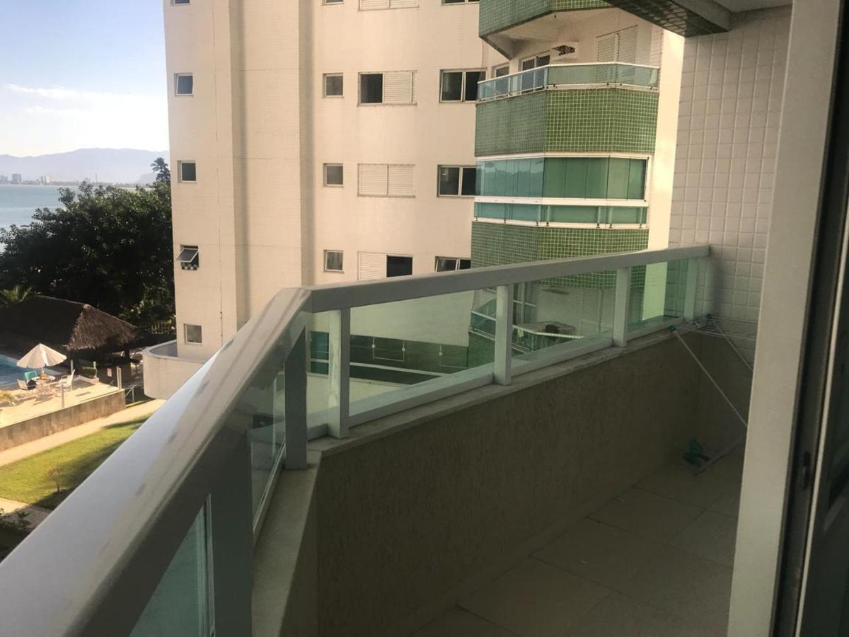 Apartamento Pe Na Areia Frente Para O Mar E Piscina Na Prainha Caraguatatuba Zewnętrze zdjęcie