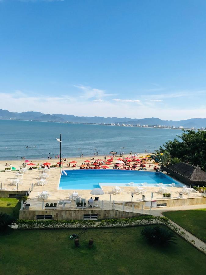 Apartamento Pe Na Areia Frente Para O Mar E Piscina Na Prainha Caraguatatuba Zewnętrze zdjęcie
