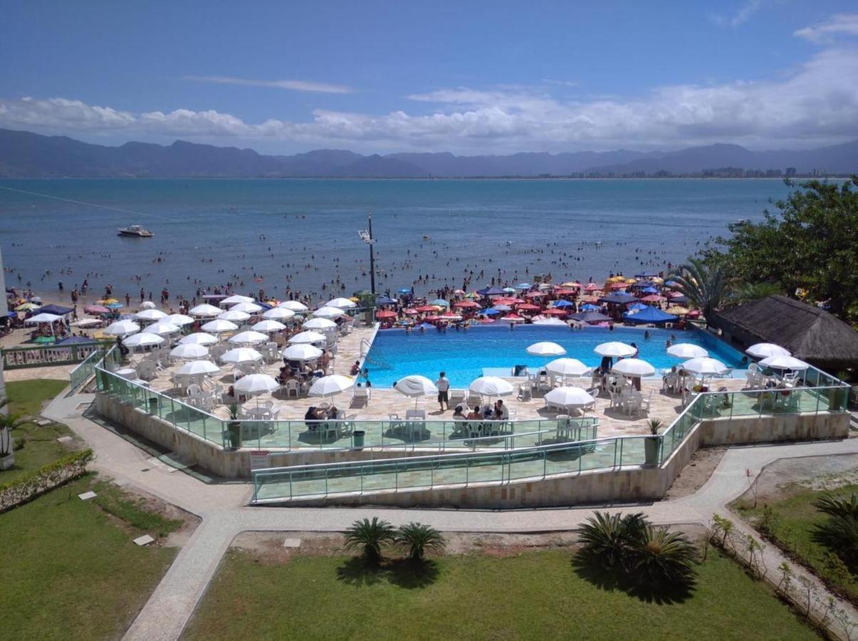 Apartamento Pe Na Areia Frente Para O Mar E Piscina Na Prainha Caraguatatuba Zewnętrze zdjęcie